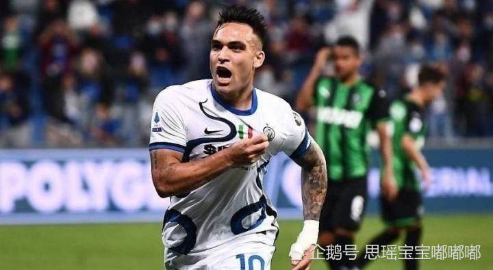 《图片报》内部认为多特在明年夏天几乎不可能收到关于阿莱的报价，他的合同直到2026年夏天才到期，而在此之前，阿莱每年将获得约700万欧元的薪水。